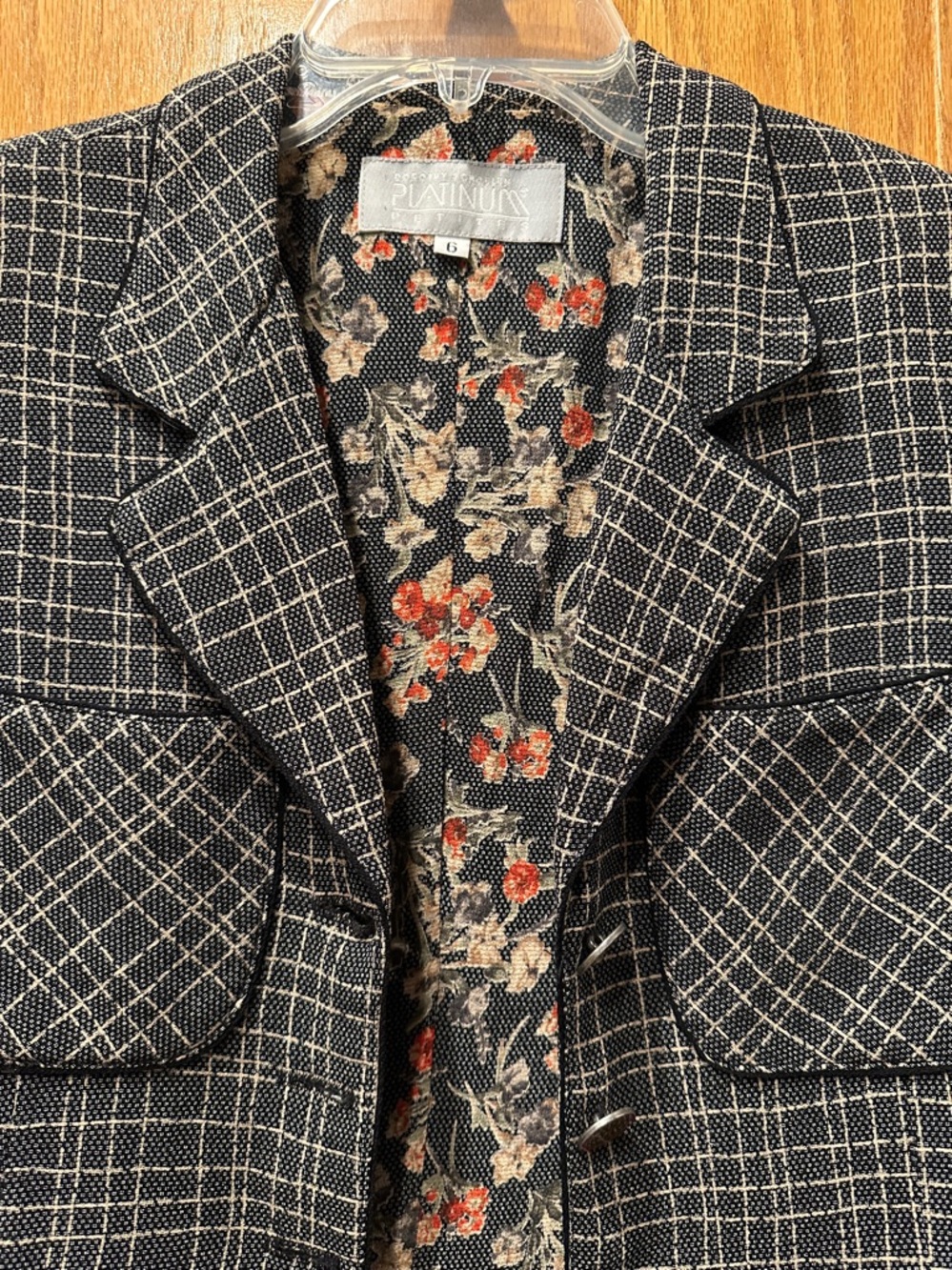 Dorothy Schoelen Platinum Petites Plaid Greyish Brown Blazer w/Floral Lining 6